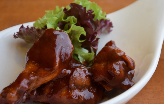 Image of hot buffalo wings from Clay's appetizer menu