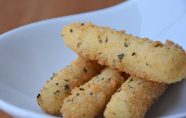 Image of mozzarella sticks from the appetizers menu at Clay restaurant